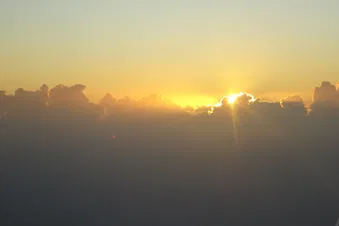 Coucher de soleil sur l'île aux fleurs...