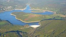 Lacs et Viaduc de Millau en avion