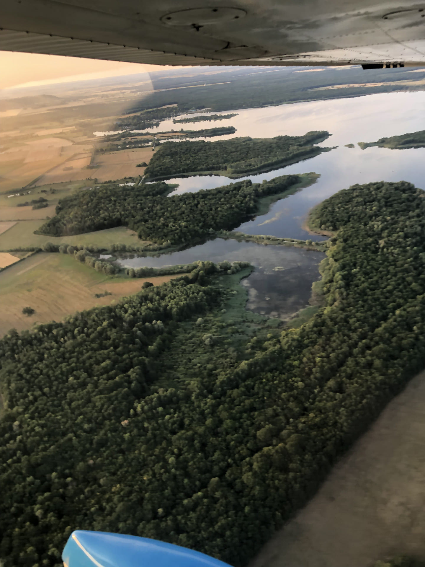 Balade aérienne autour du lac de Madine