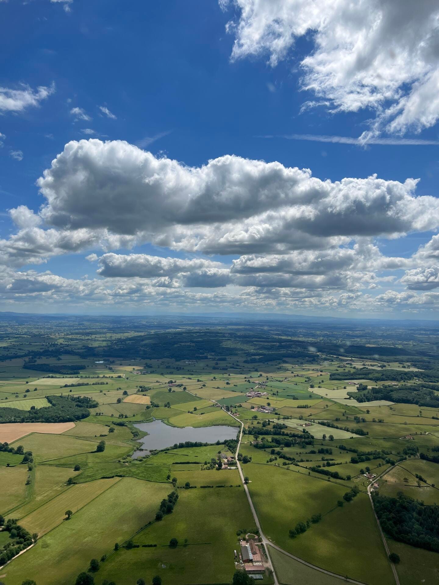 Escapade en hélicoptère au cœur de la Bourgogne