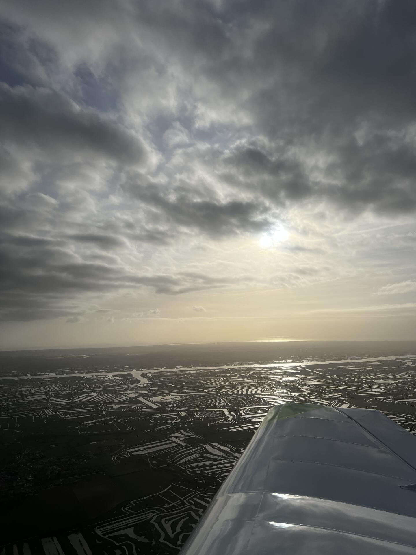 Vol sur la Seudre en fin de journée ...