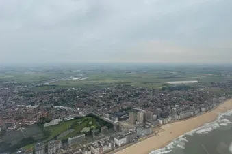 Survolez la zeelande et la côte belge