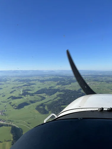 Rundflug über Freiburg, Kaiserstuhl und Markgräfler Land