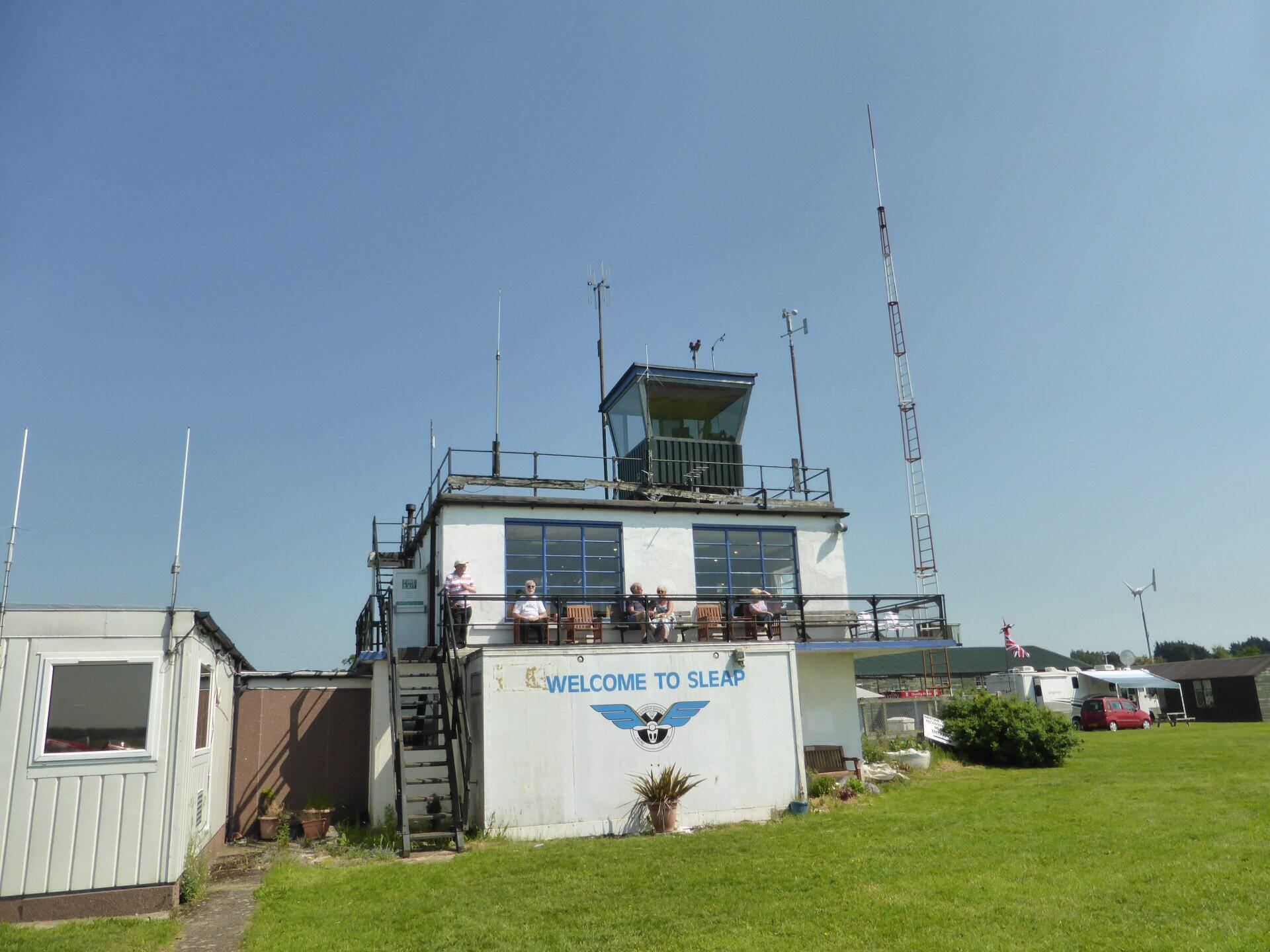 Lunch at Sleap on the Welsh border