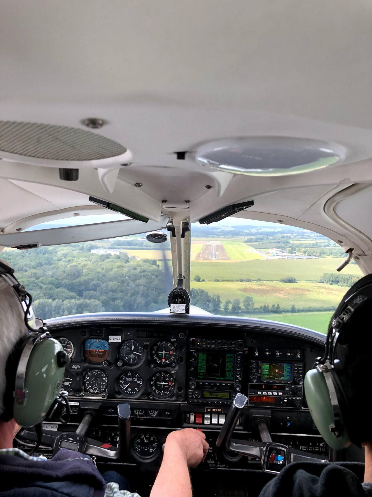 Fly to Shobdon for lunch and return