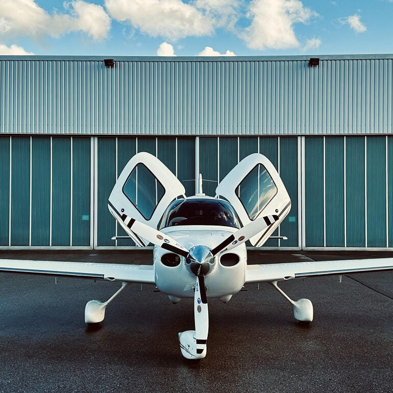 Cirrus SR22