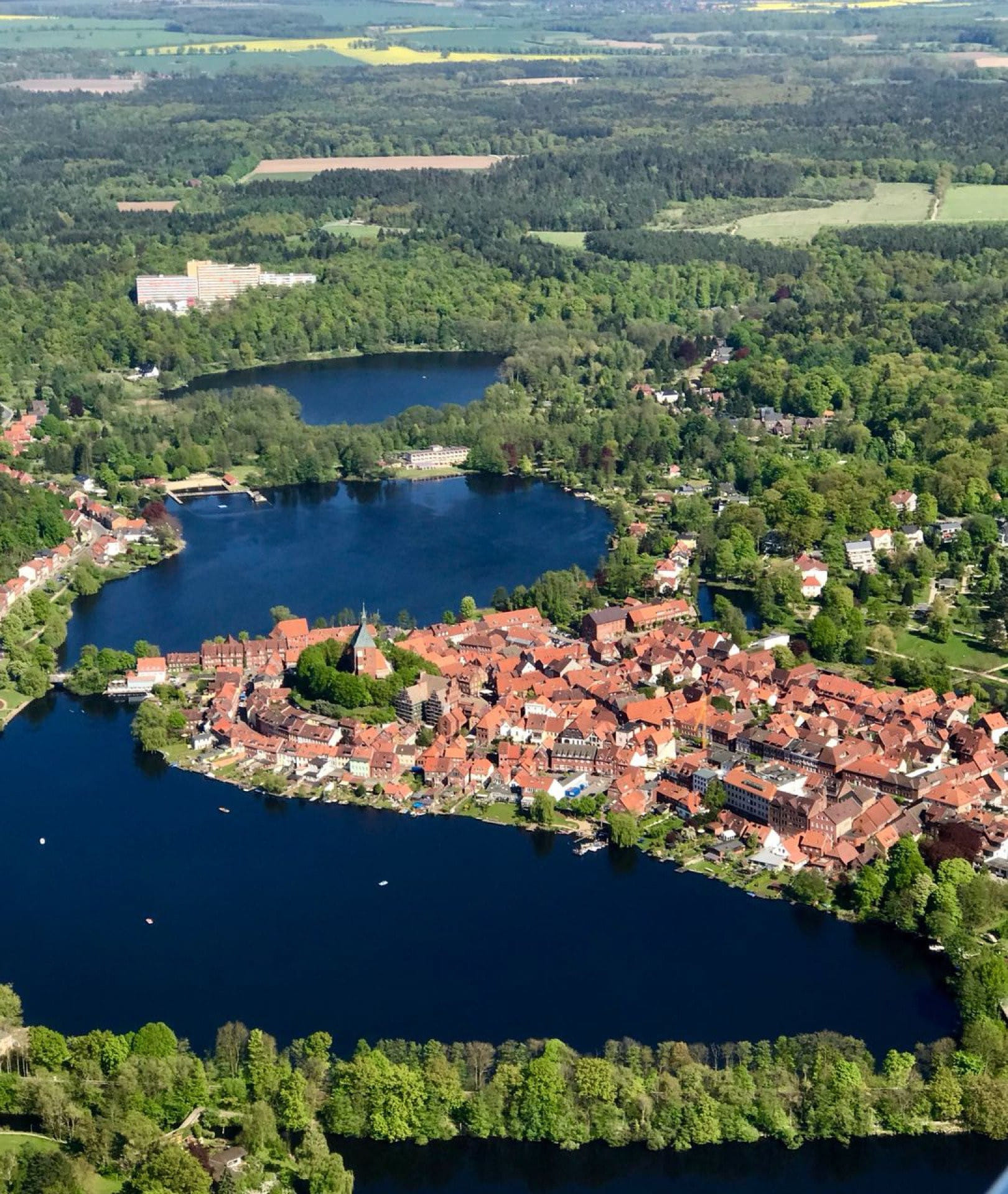 Rundflug über Hamburg und Südholstein