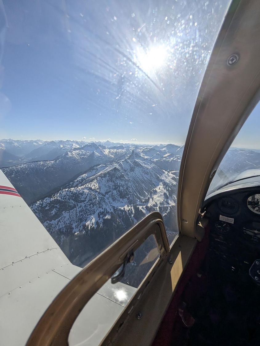 🛩️ Privatflug nach Wien – Alpenpanorama inklusive