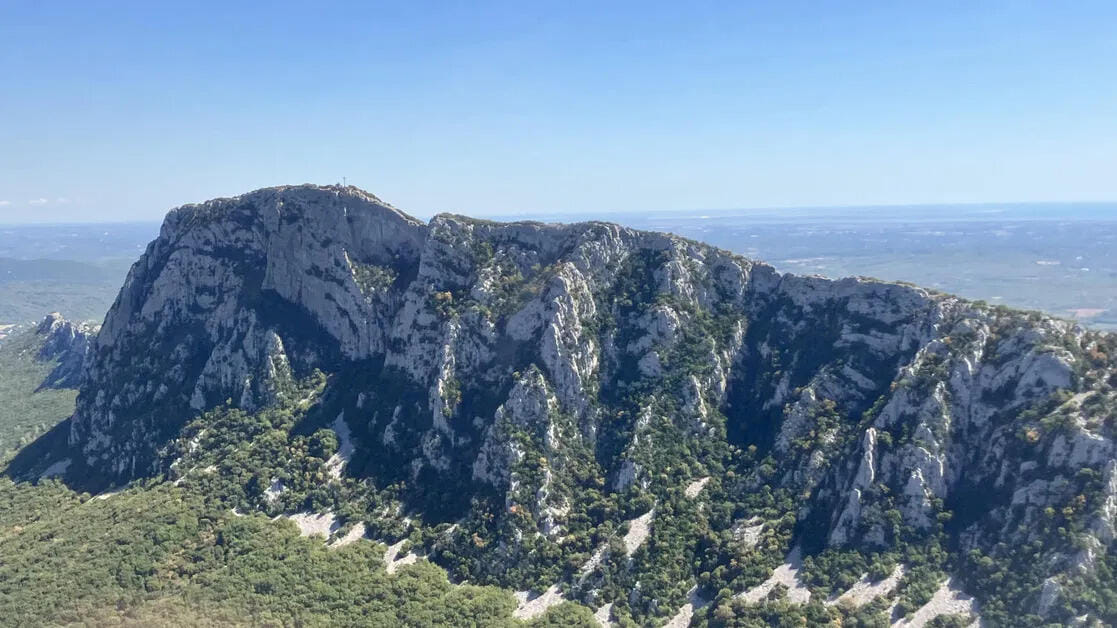 Vol panoramique au-dessus de Montpellier : la Camargue, les étangs et le Pic Saint-Loup vus du ciel