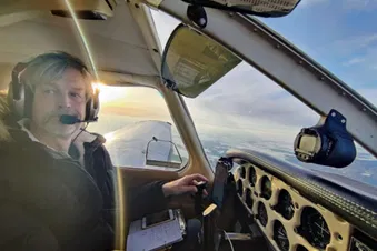 Survol des volcans d'Auvergne !