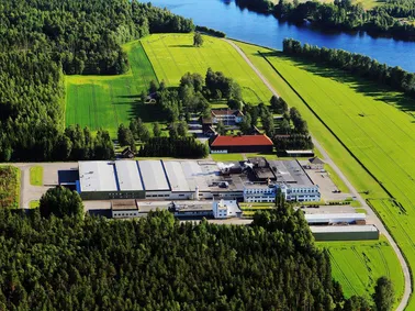 Grass Strips & City Lights: A Norwegian Flying Adventure