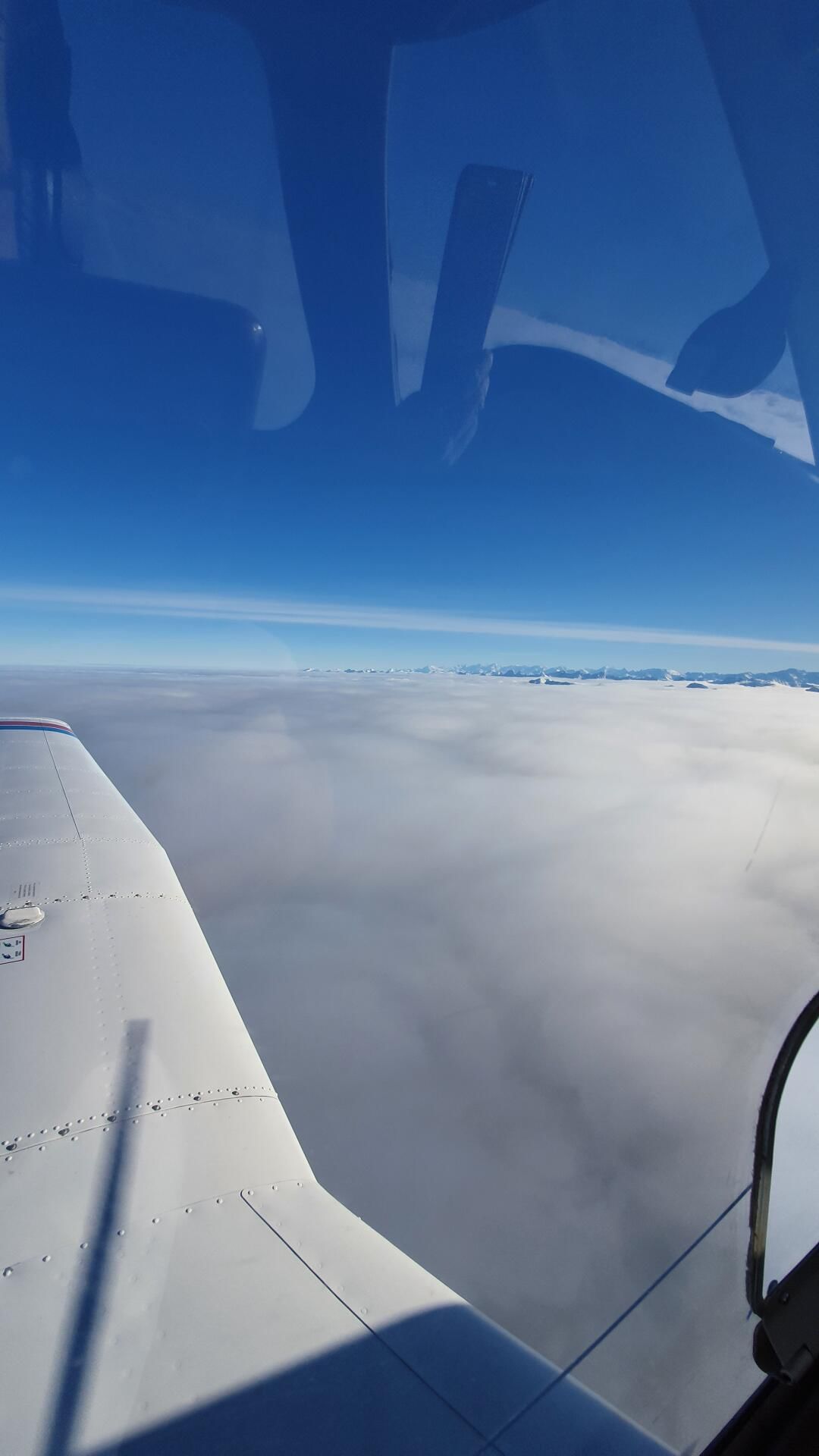 Vol dans les Alpes Suisse