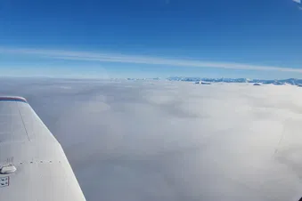 Vol dans les Alpes Suisse