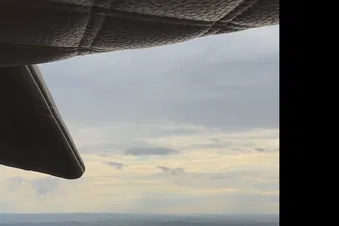 Hannover Rundflug mit blick auf Schloss Marienburg