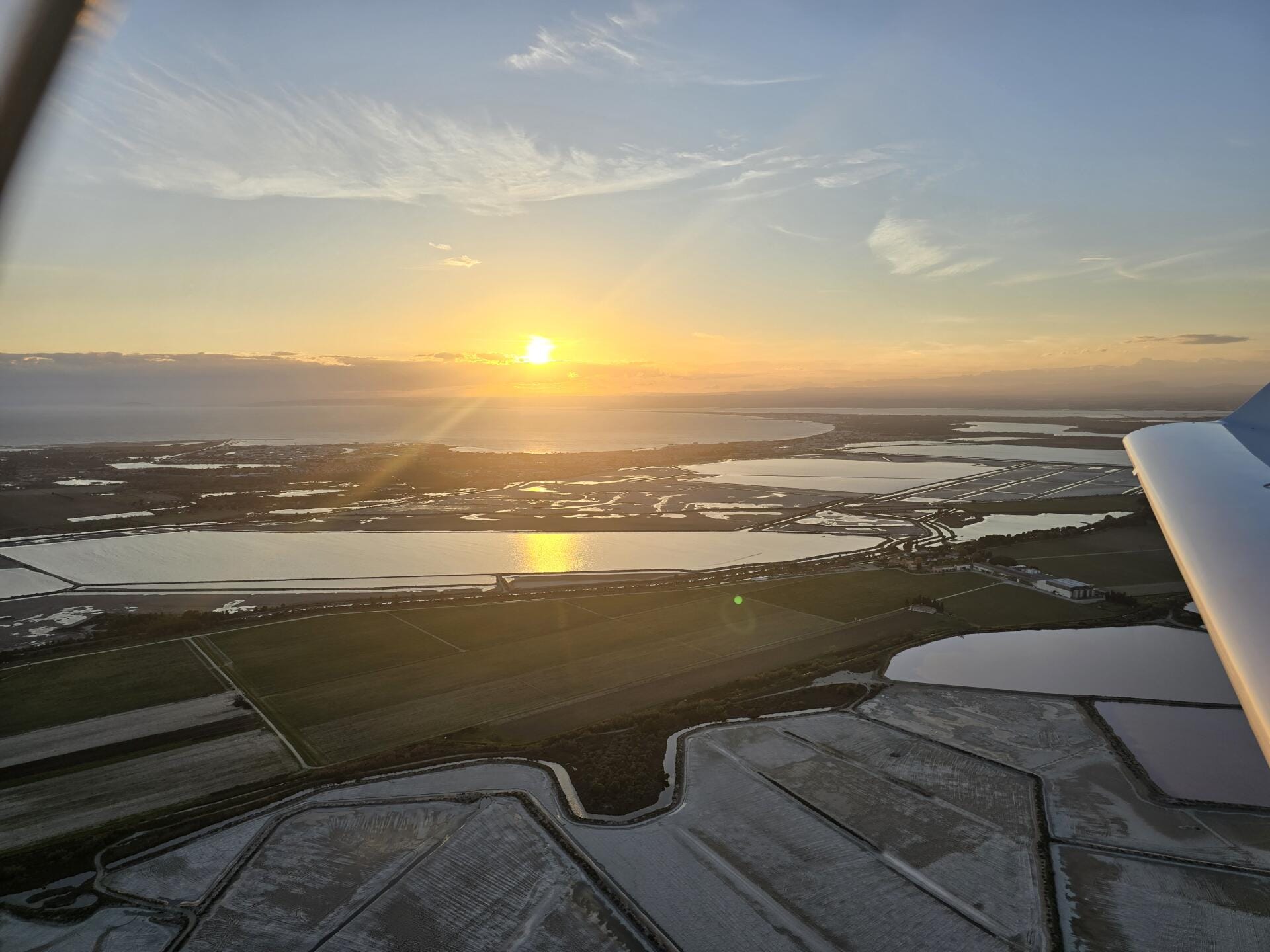 Balade Aérienne en Camargue : Entre Sables et Sels