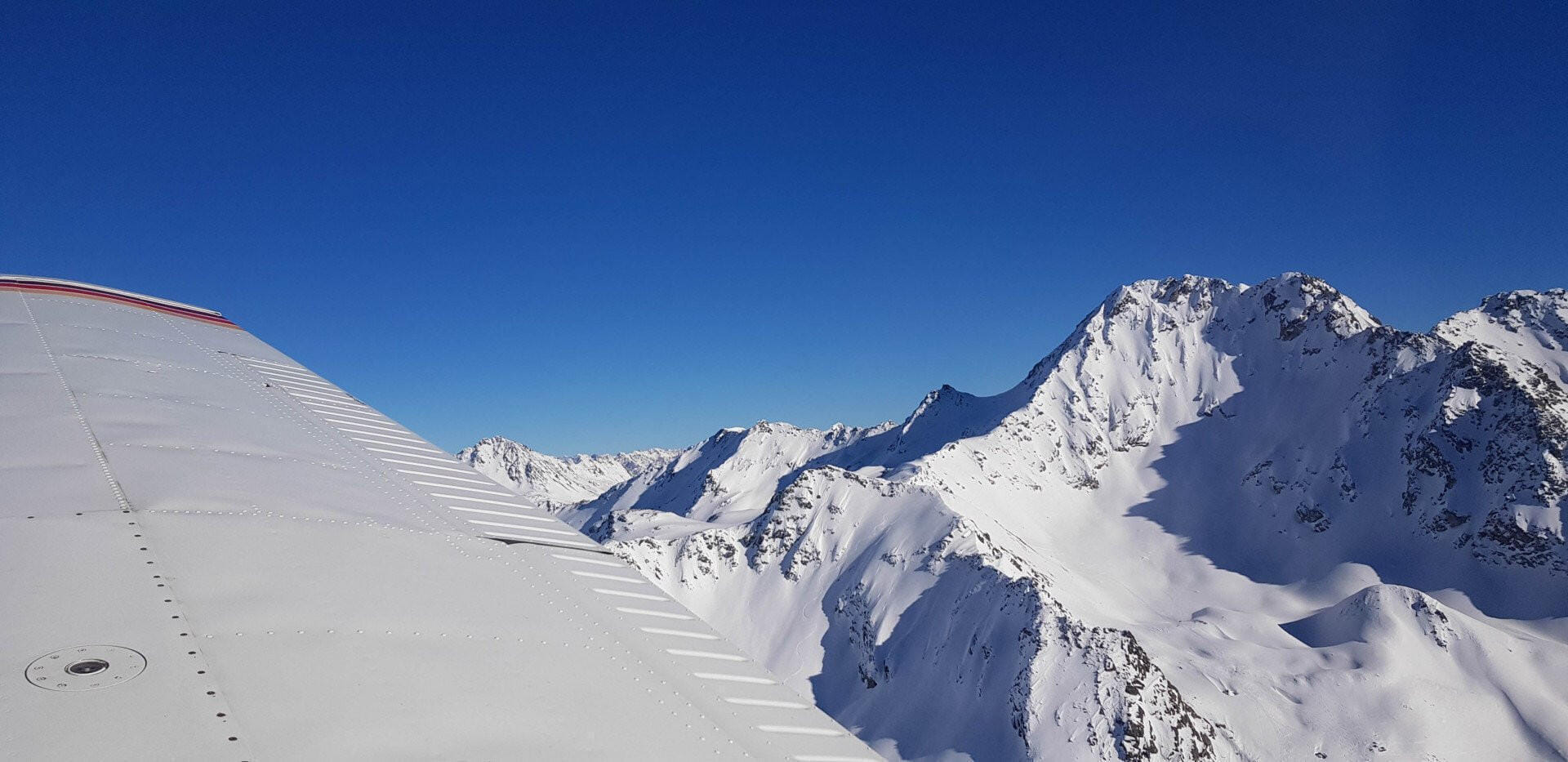 Flug entlang der Alpen nach Samedan (DA50)
