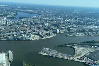 Rundflug über Hamburg, Hafen, Alster, Elbphilharmonie