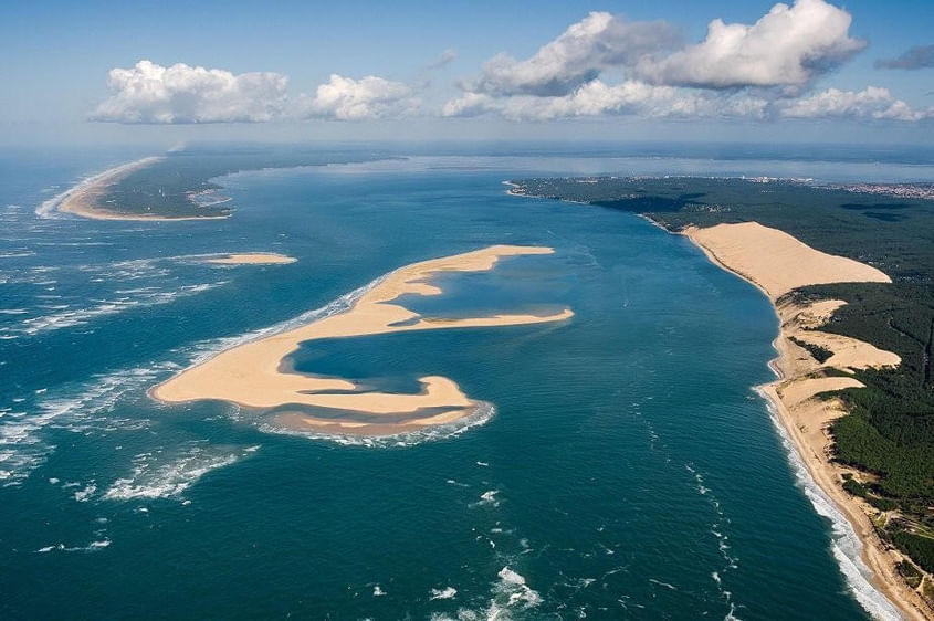 Vol de Cuers-Pierrefeu à Arcachon, Cap-Ferret