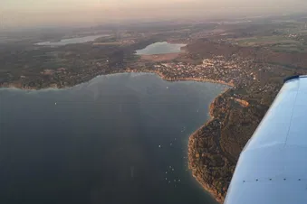 Frei bestimmbarer, einstündiger Rundflug ab Augsburg (PA 28)