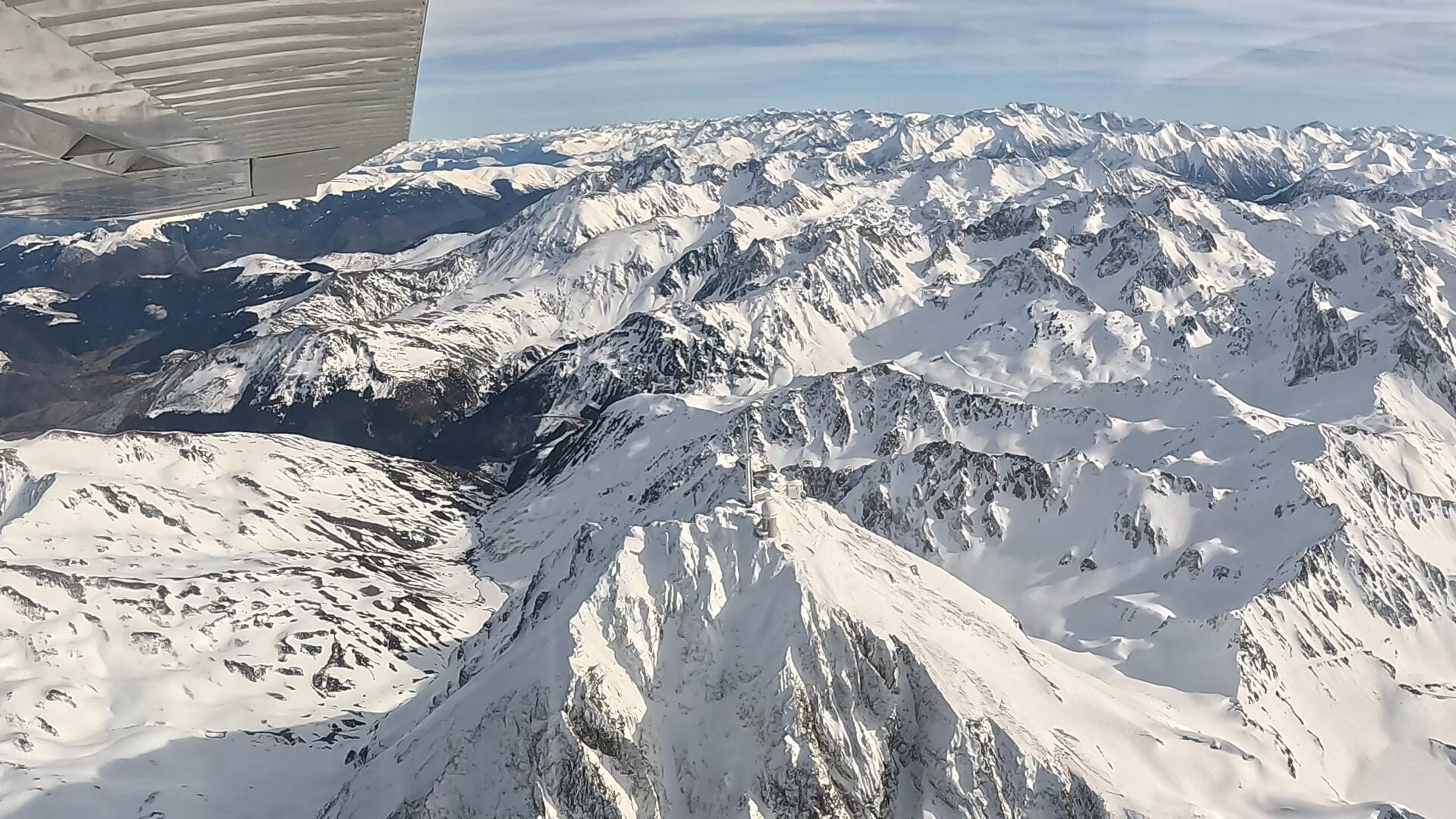 ✈️ Vol  Pic du Midi, secret base 007 & Garonne
