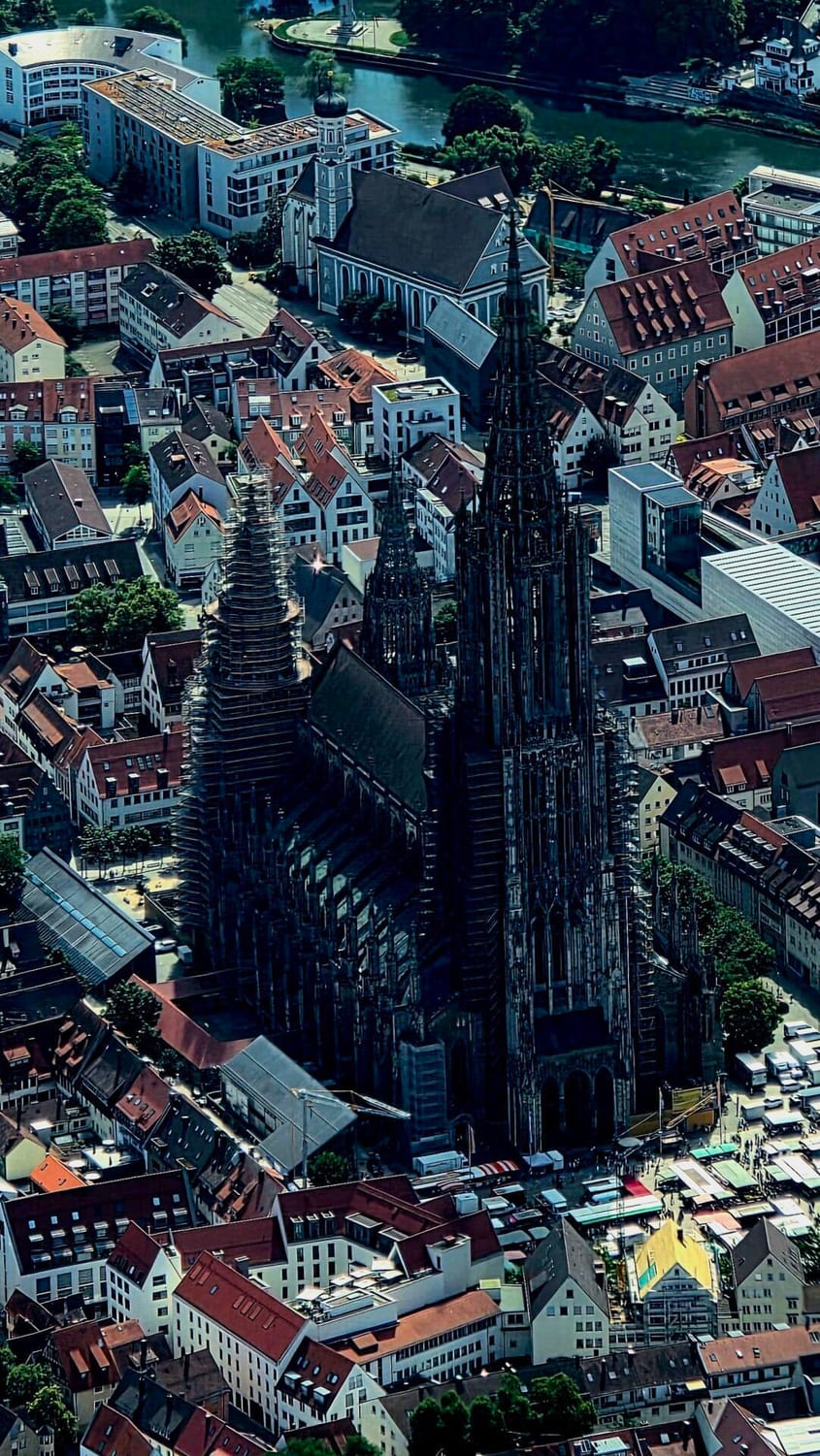 Über Ulm, um Ulm und um Ulm herum