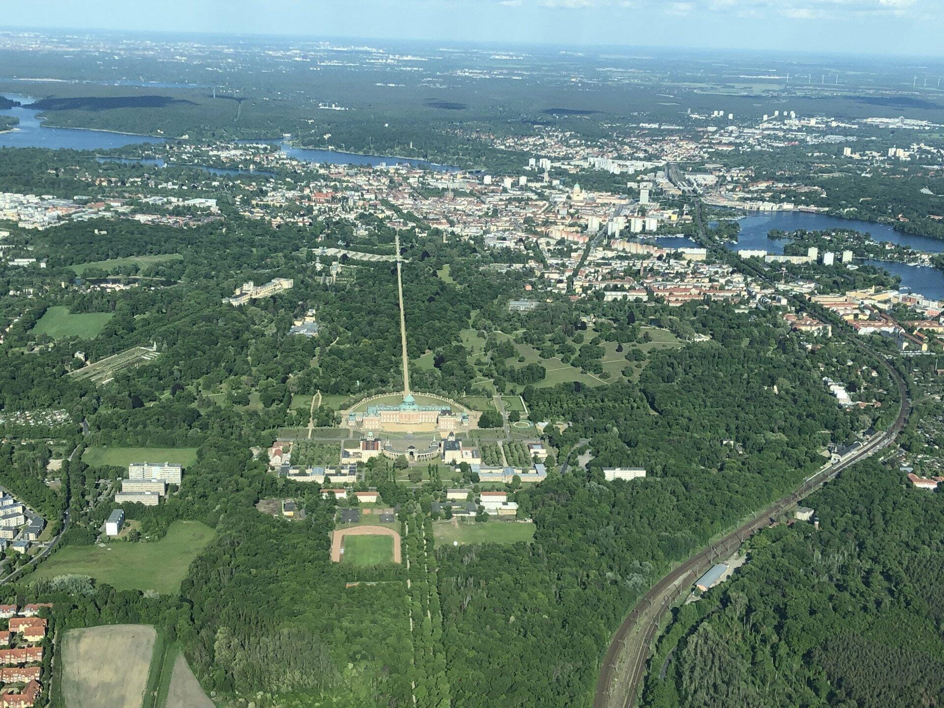 kurzfristig verfügbar - Rundflug mit der Cessna 172 (60min)