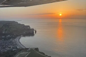 Envolez vous pour les falaises d'Etretat