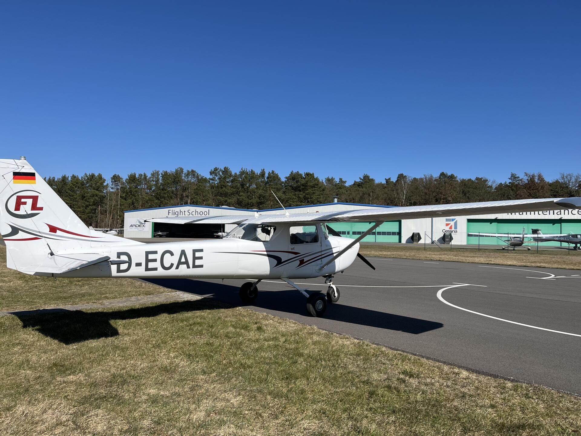 Cessna 150 von außen