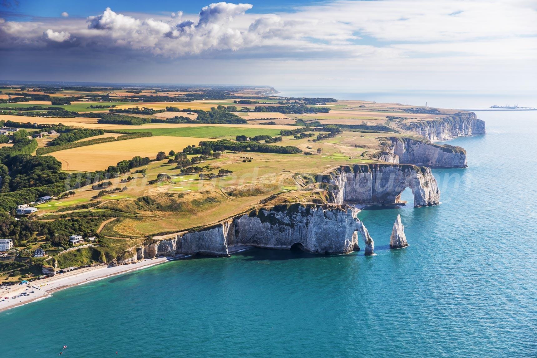 Baie de Somme et Falaises d'Étretat depuis Cambrai