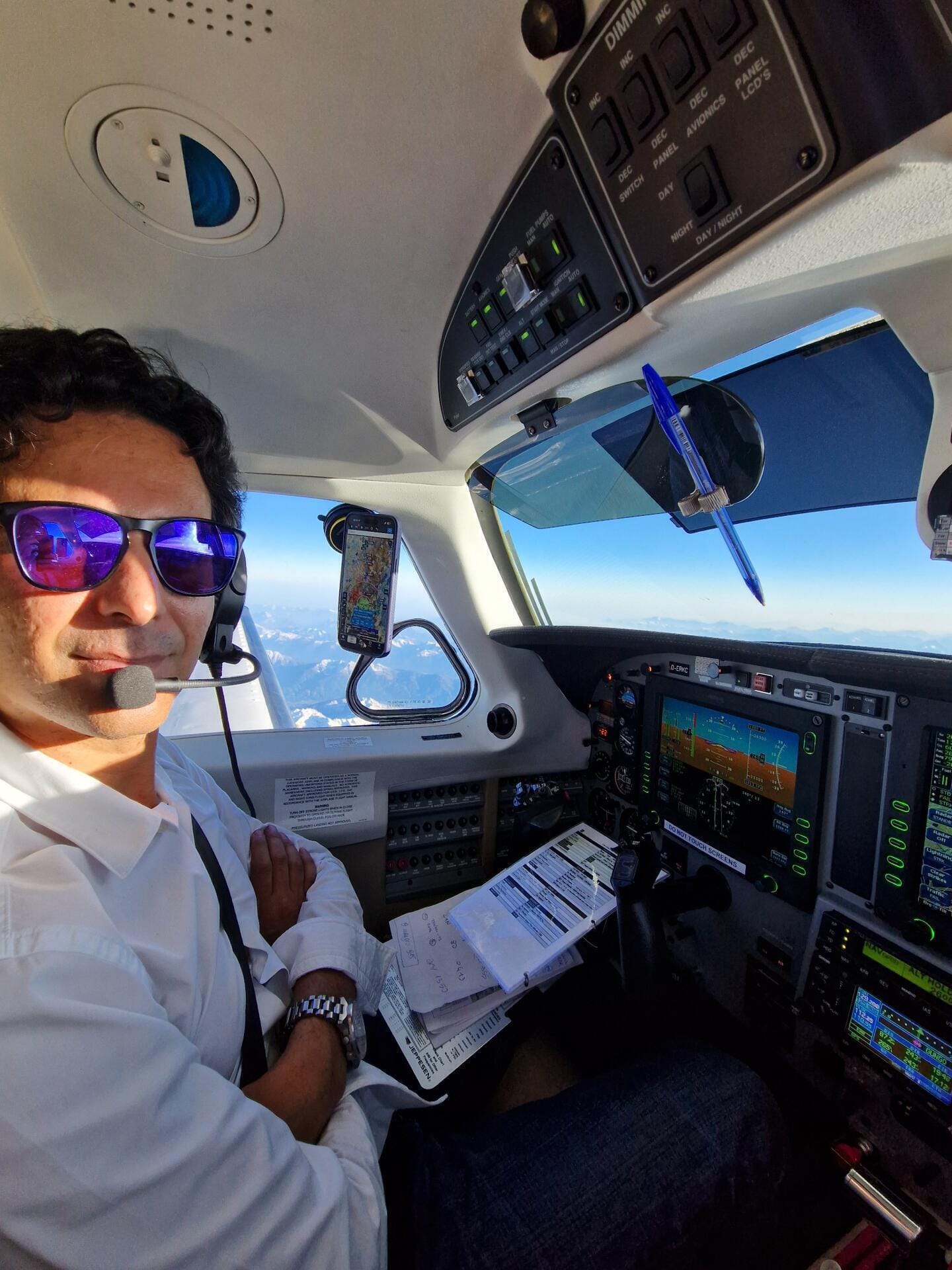 Propose YOUR OWN flight route!