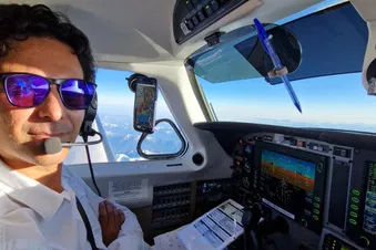 Propose YOUR OWN flight route!