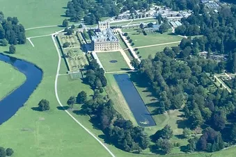 The beautiful Chatsworth House in all its glory!