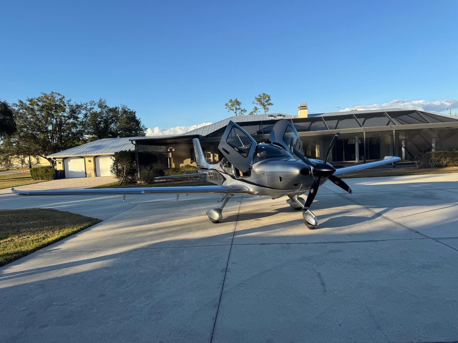 Cirrus SR22 T