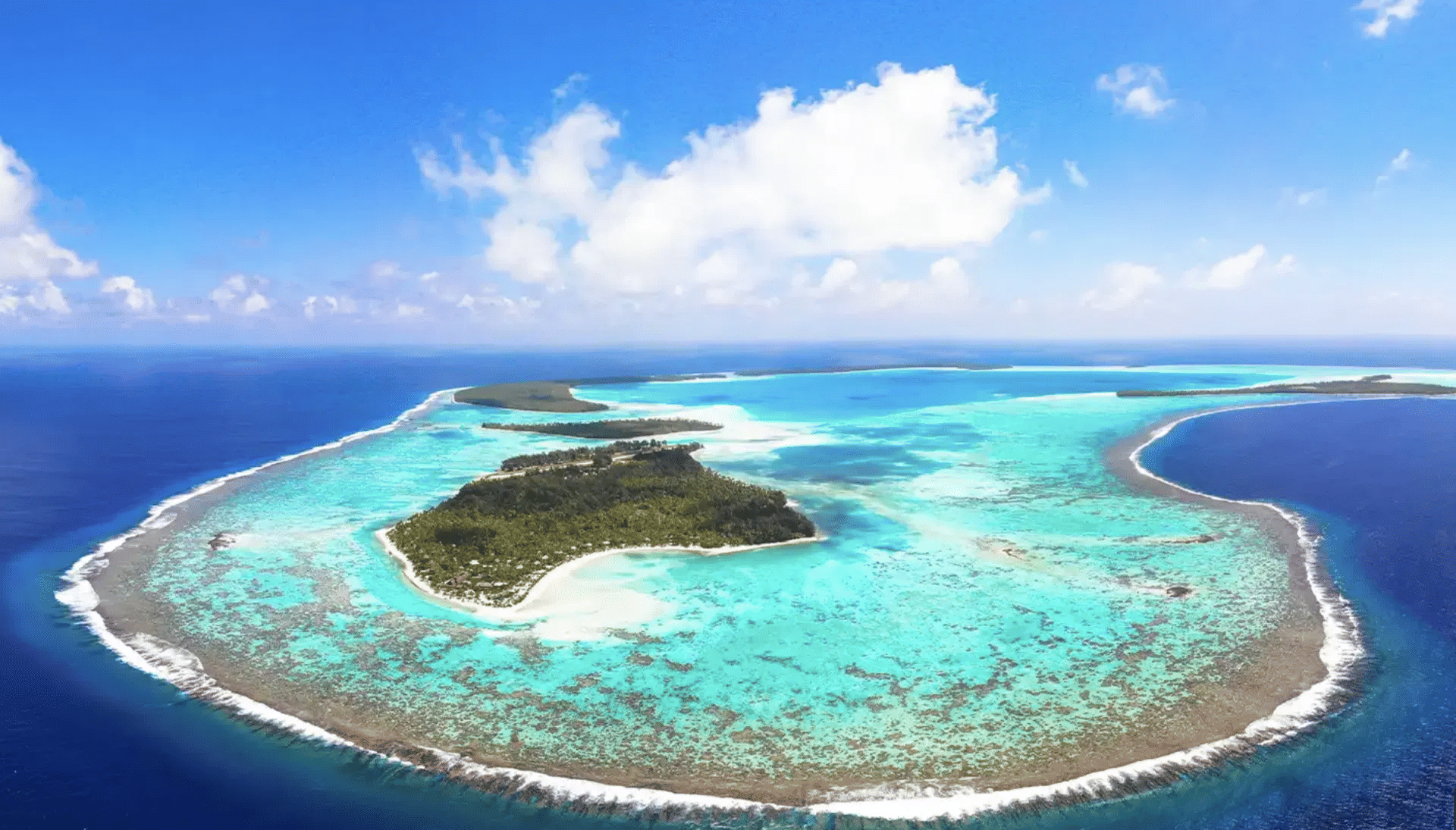 Départ Tahiti Moorea Huahine Raiatea Tahaa Tupai Bora Bora