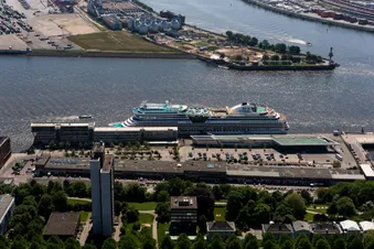 Barrierefreier Rundflug über Hamburg (Rollstuhlgerecht)