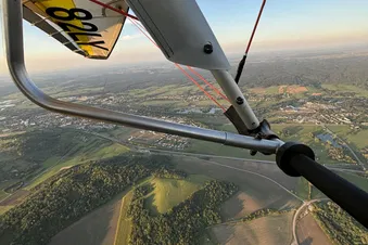 BALADE LES CHEVEUX DANS LE VENT