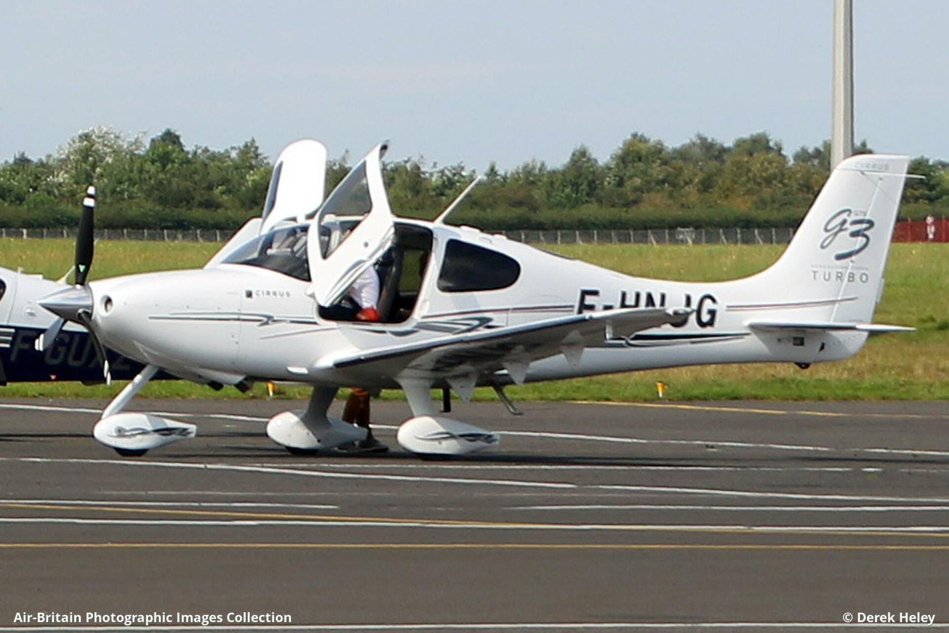 Cirrus SR22 T