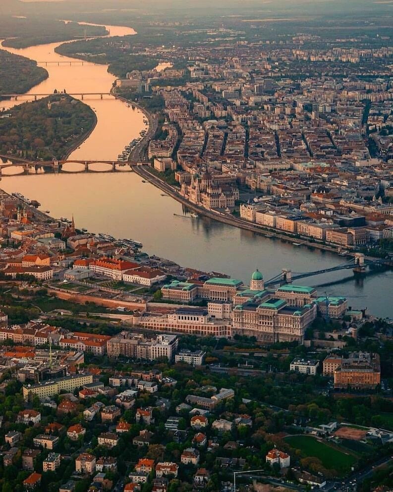 Socata TB 10 (View over Budapest)