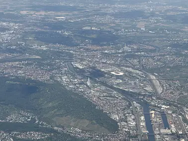 In 2,5h nach Berlin - Günstiger als mit der Deutschen Lahm