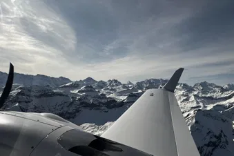 VIP Alpenrundflug im zweimotorigen Flugzeug
