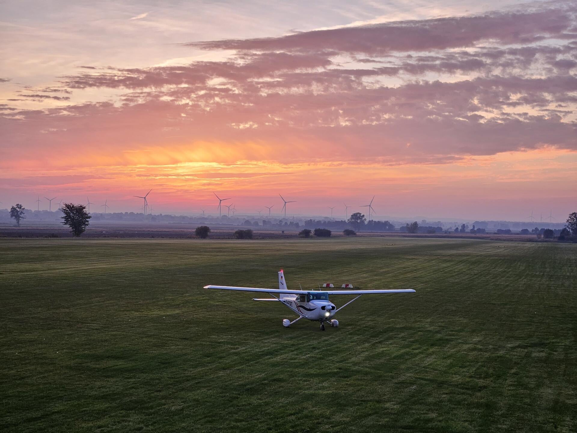 D-EORT bei Sonnenuntergang in EDHB