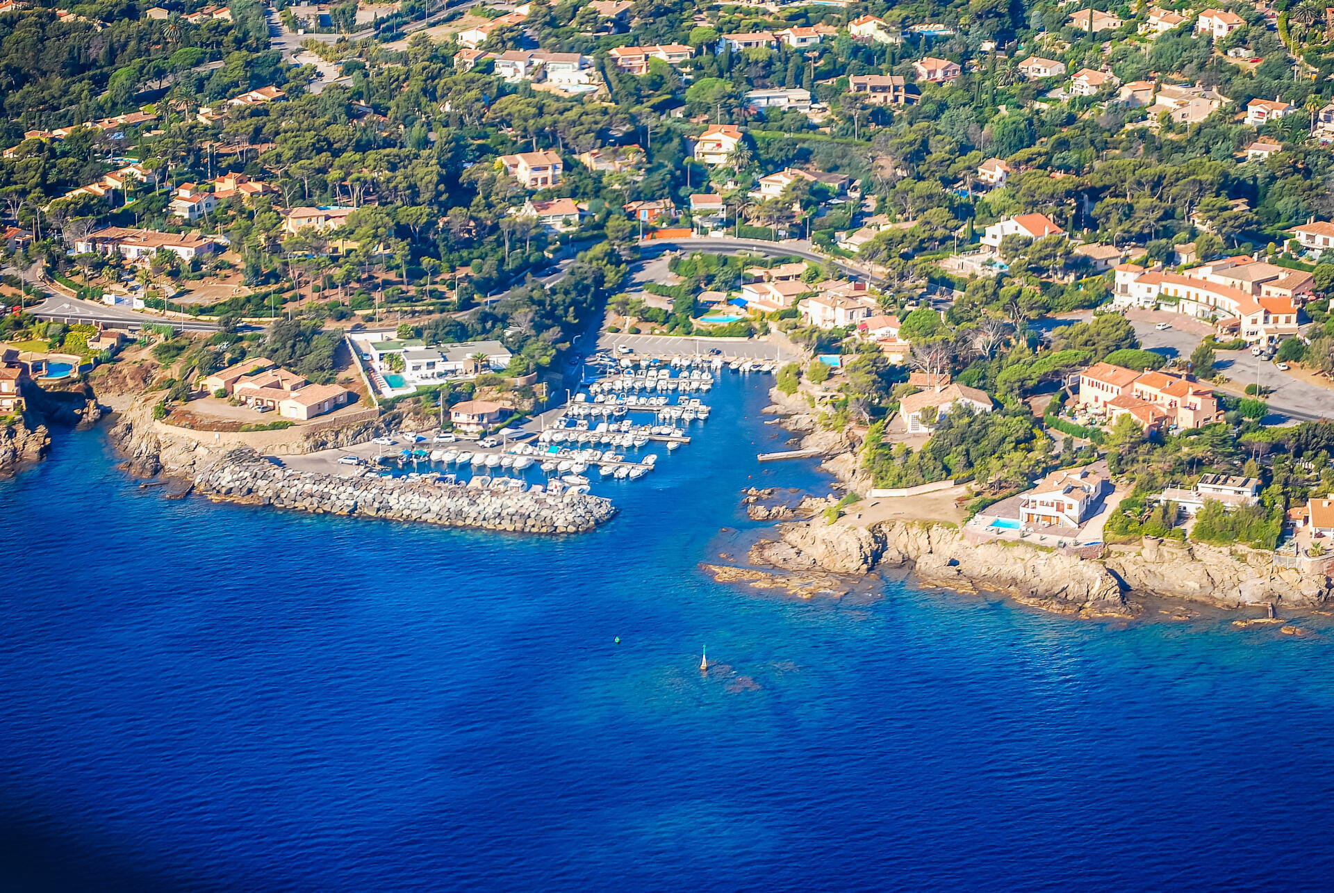 Vol panoramique sur la Côte d’Azur : Cannes, les îles de Lérins, l’Estérel et Saint-Tropez vus du ciel