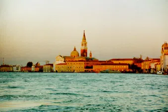 Alpenflug nach Venedig und zurück