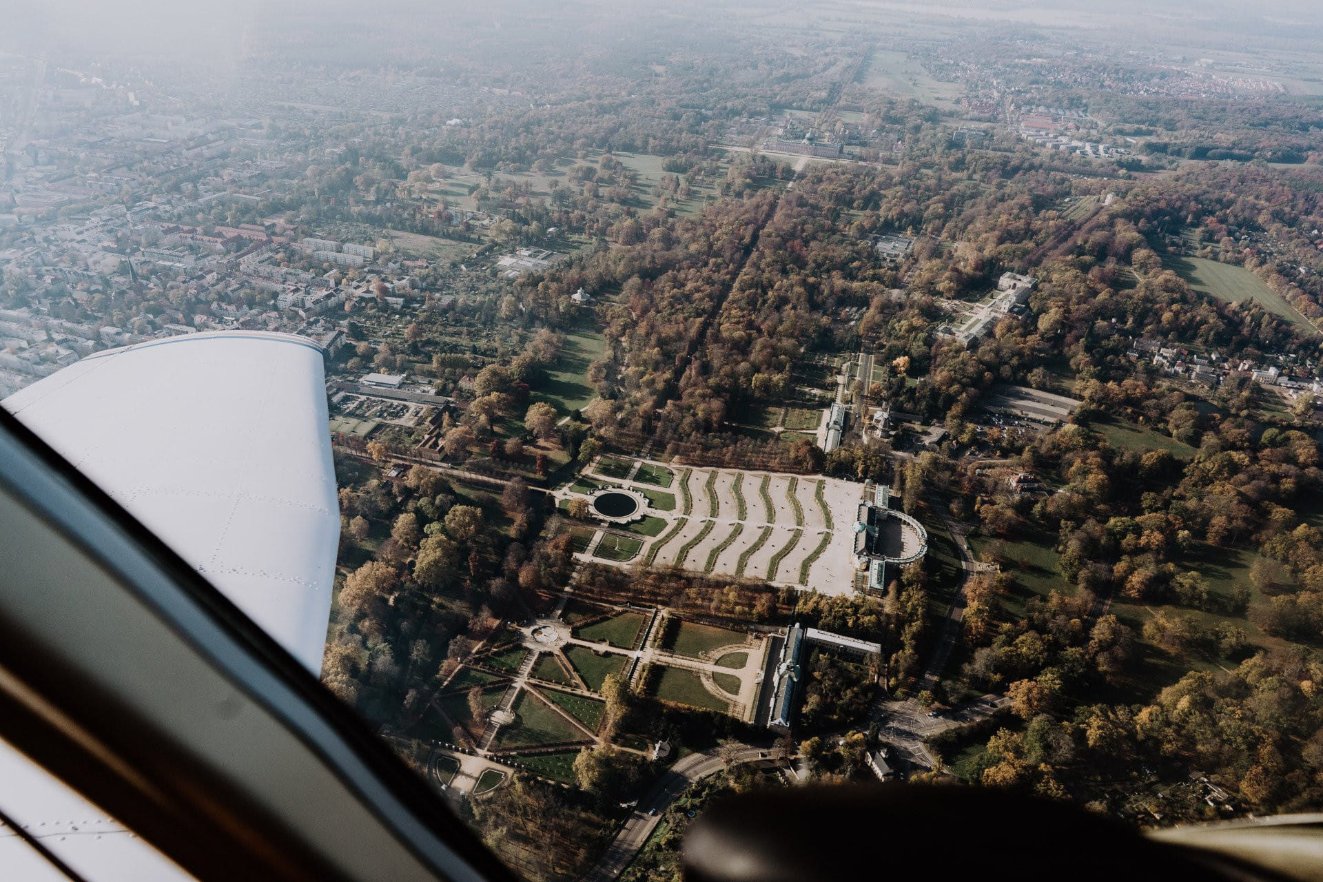 Berlin/Potsdam Umgebung (Sunset) Rundflug mit Tiefanflug BER