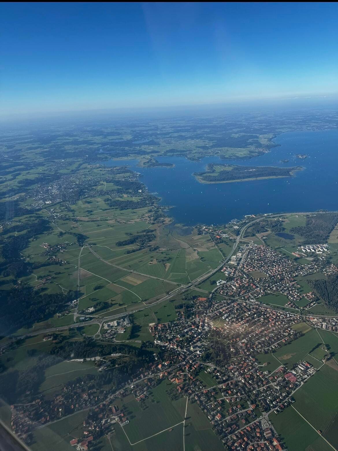 Rundflug ab Landshut: München und Chiemsee im Alpenvorland