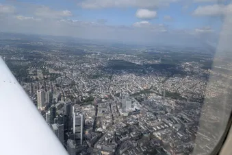 Mega-Rundflug über dem Rhein-Main-Gebiet