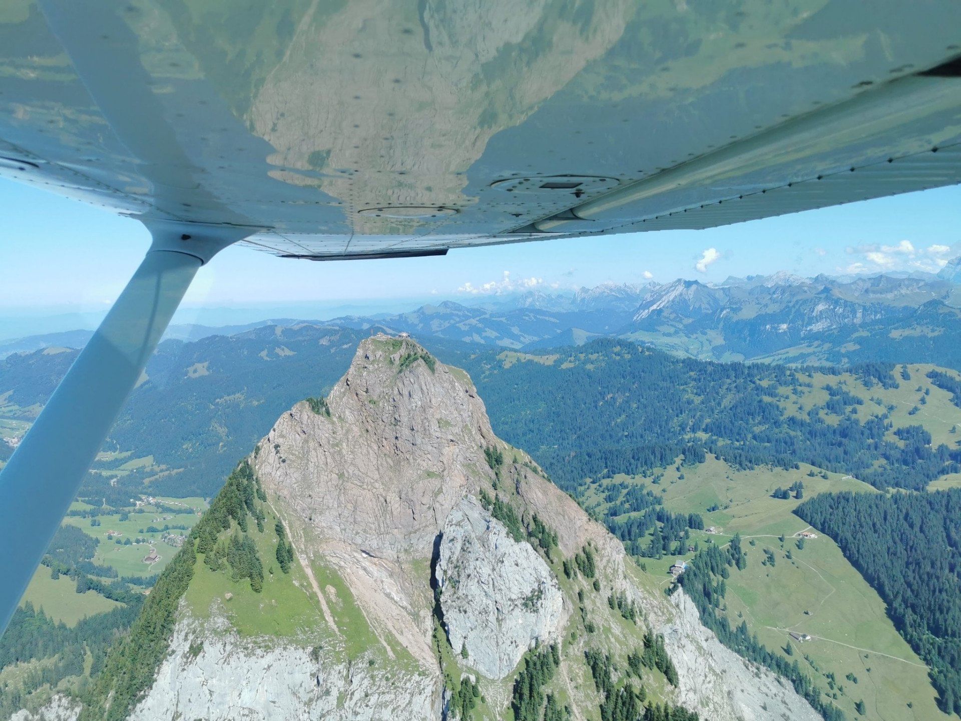 Sightseeing/charter flight from Zürich • Wingly