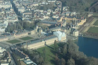 Survol des châteaux et merveilles de la Seine et Marne