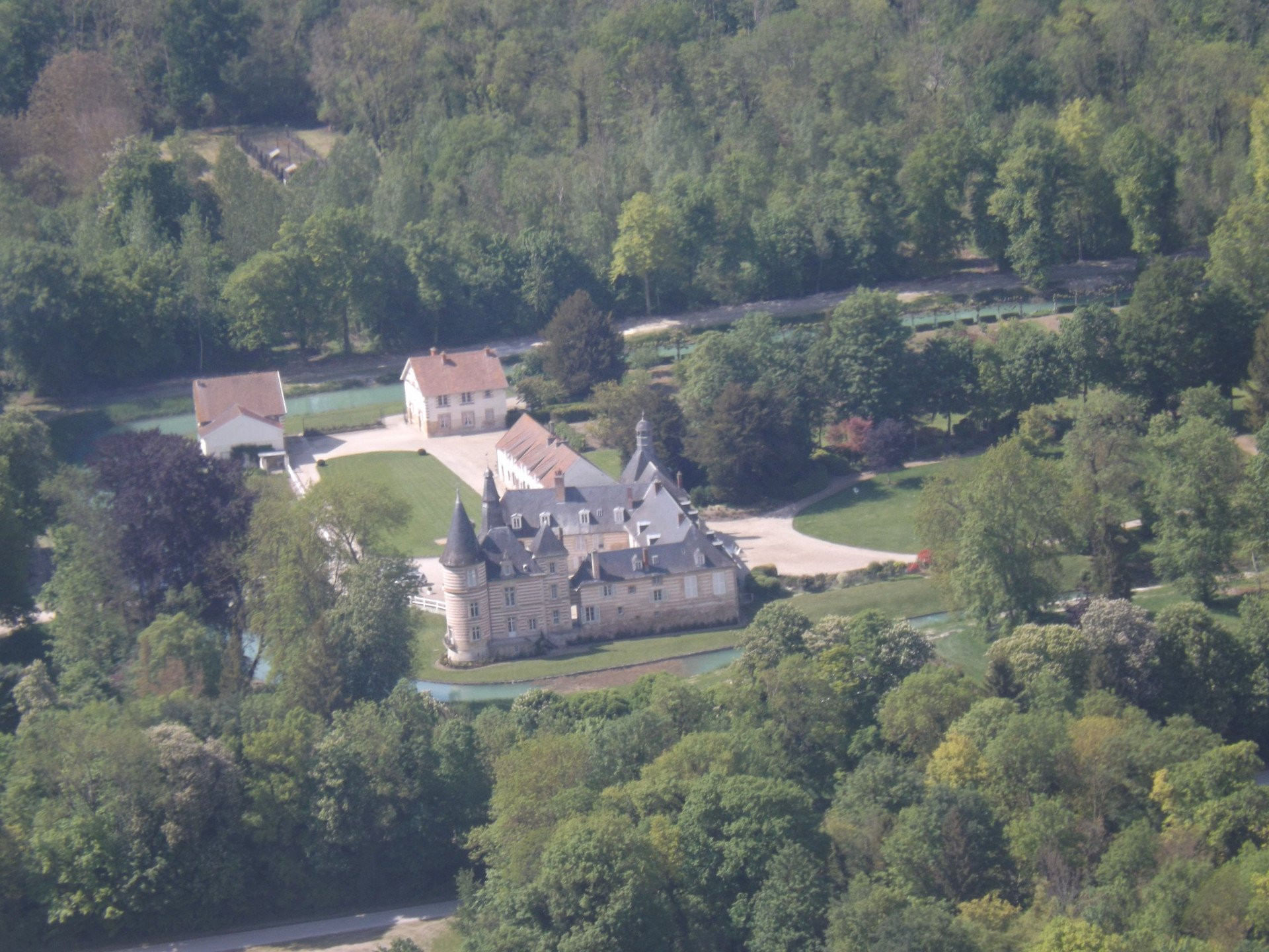 Balade aérienne entre Châteaux et les vignes