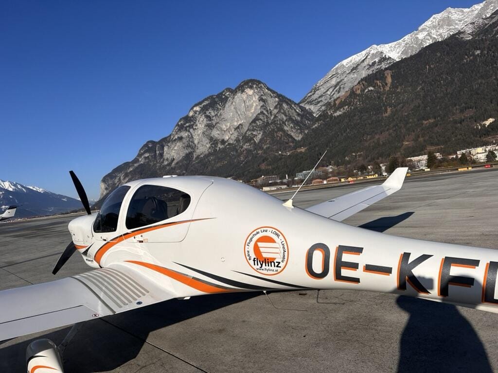 DA40 Rollfeld Innsbruck